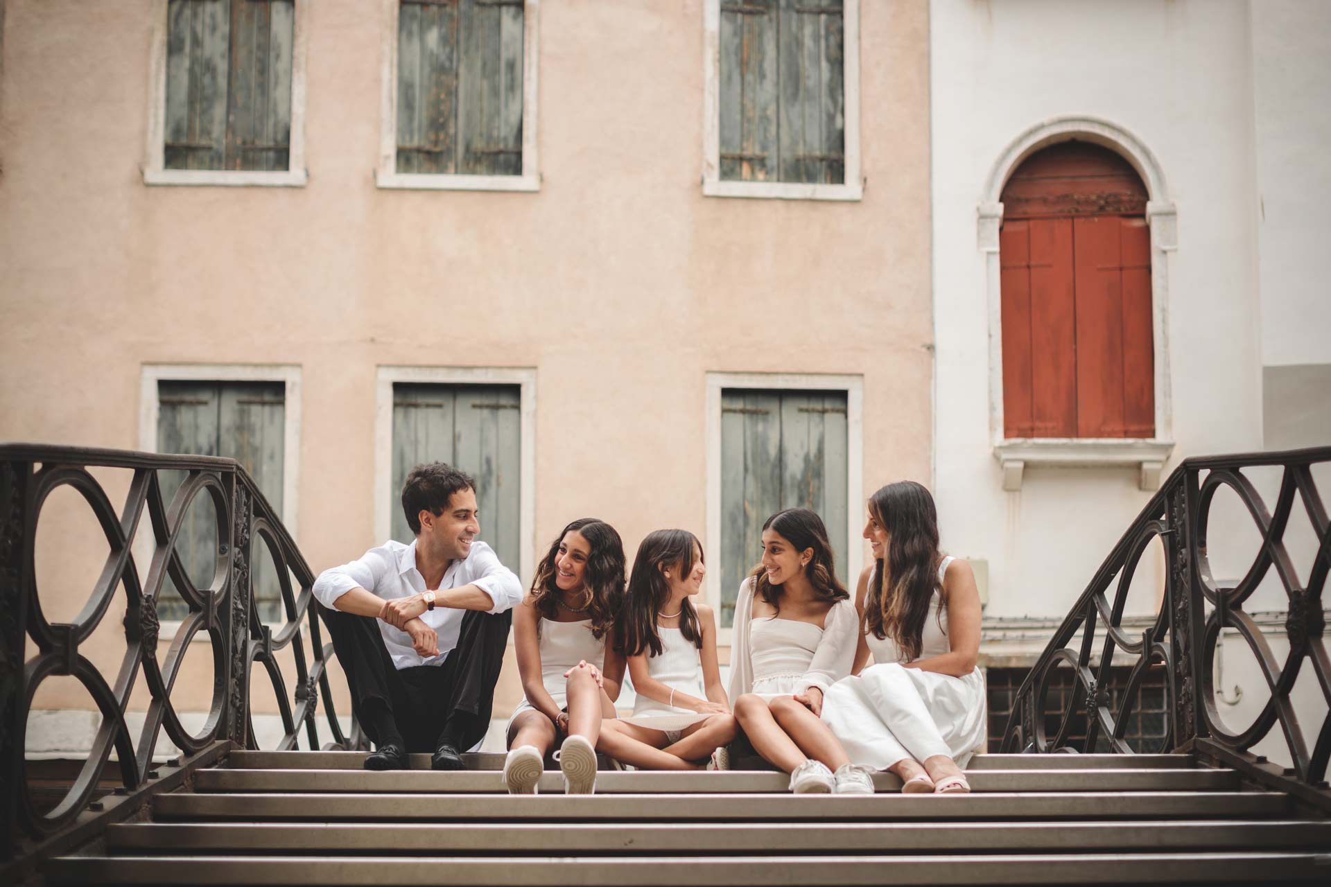 Venice-Sandra-and-family-happiness